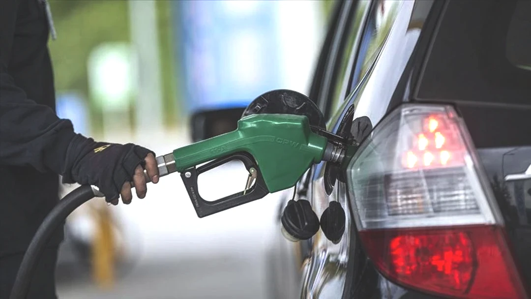 Benzin ve motorin fiyatları ne kadar? 13 Ekim 2025 akaryakıt fiyatları! Zam veya indirim... Tabelada güncel fiyatlar 1